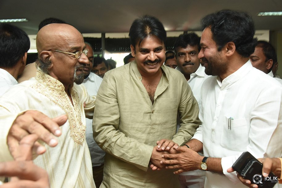 Celebs-at-Bandaru-Dattatreya-Daughter-Marriage